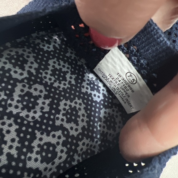 Tommy Bahama Slip-On Sneakers Women's 7.5 Blue Lace Mesh Memory Foam Nautical - Picture 10 of 10